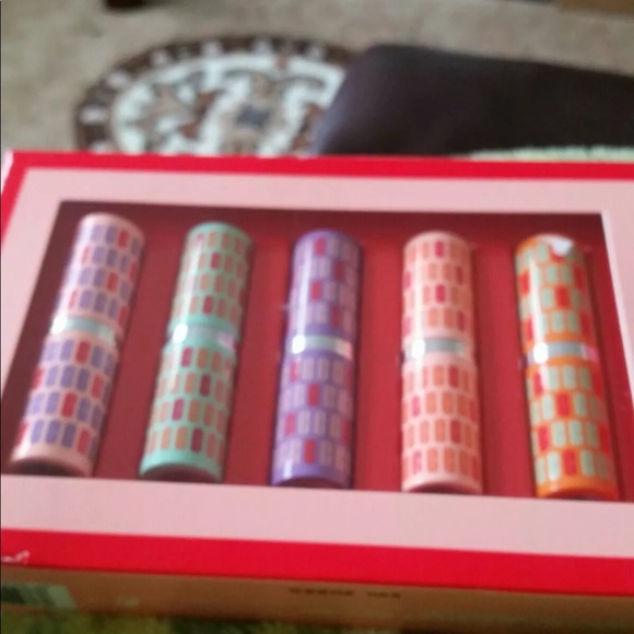 CLINIQUE ~ CLINIQUE KISSES 5 PC SET ~ BOXED NWT - Picture 2 of 6